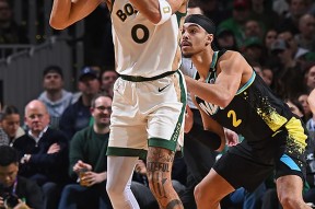 赛地聚焦——NBA常规赛清晨热度飙升，波士顿凯尔特人临场应变，震撼外界，临场指挥获称赞的简单介绍