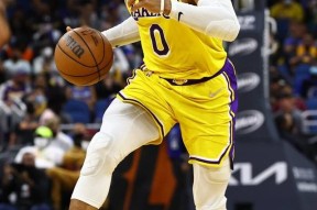 欧篮联国际比赛日再迎强敌，瓦伦西亚迎来里程碑，主帅态度——质疑声仍在，年轻球员得到机会的简单介绍