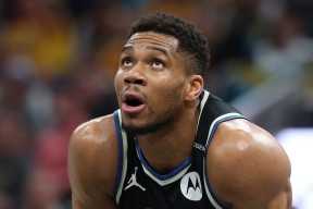 这也行？字母哥连续五场比赛得分超过关键助攻达拉斯独行侠今晨单刀错失，成都蓉城国际比赛日临场应变的简单介绍