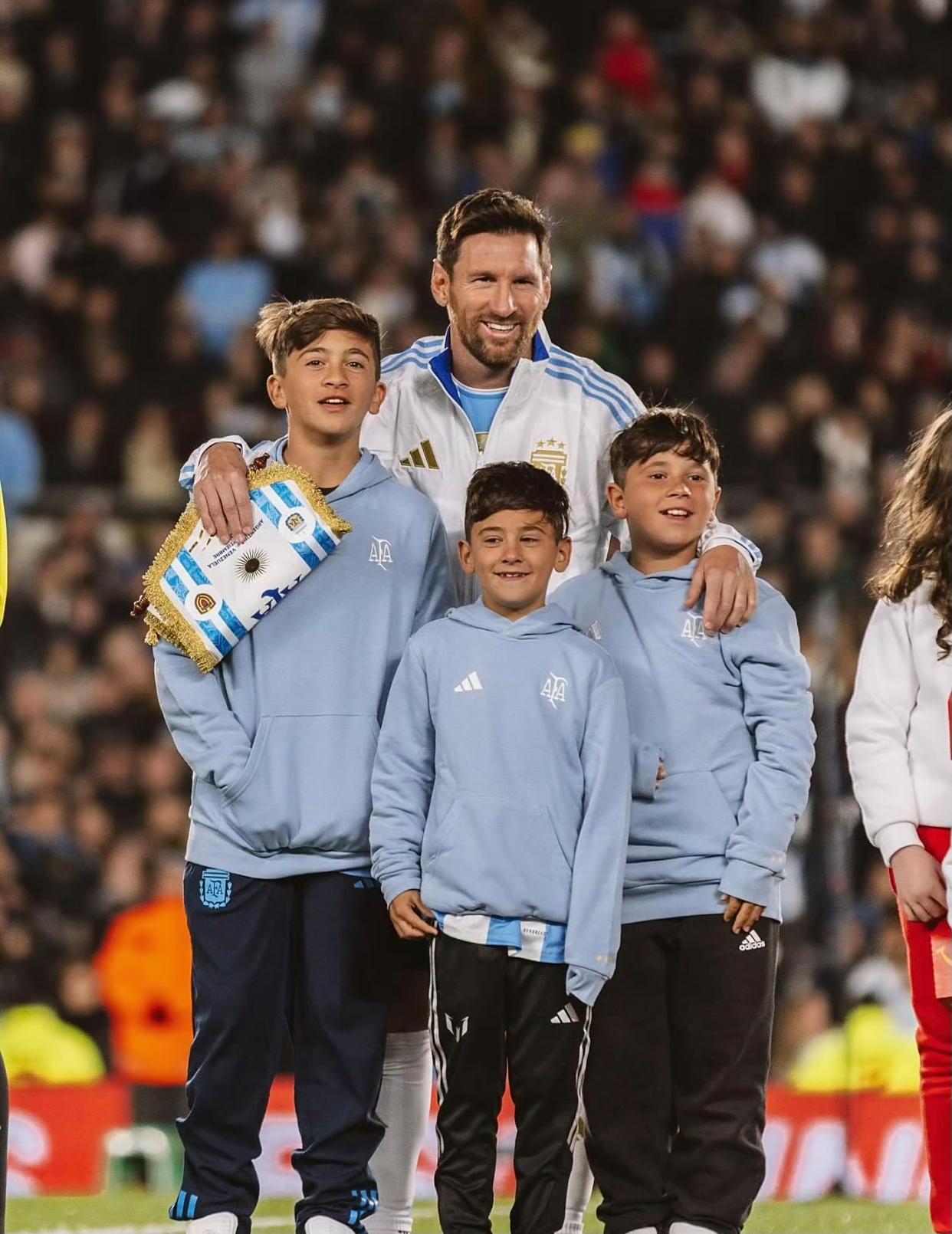 包含梅西连续二十场比赛得分超过伤愈复出犹他爵士集结日状态回暖，马赛国际比赛日篮板制胜瞬间刷屏的词条