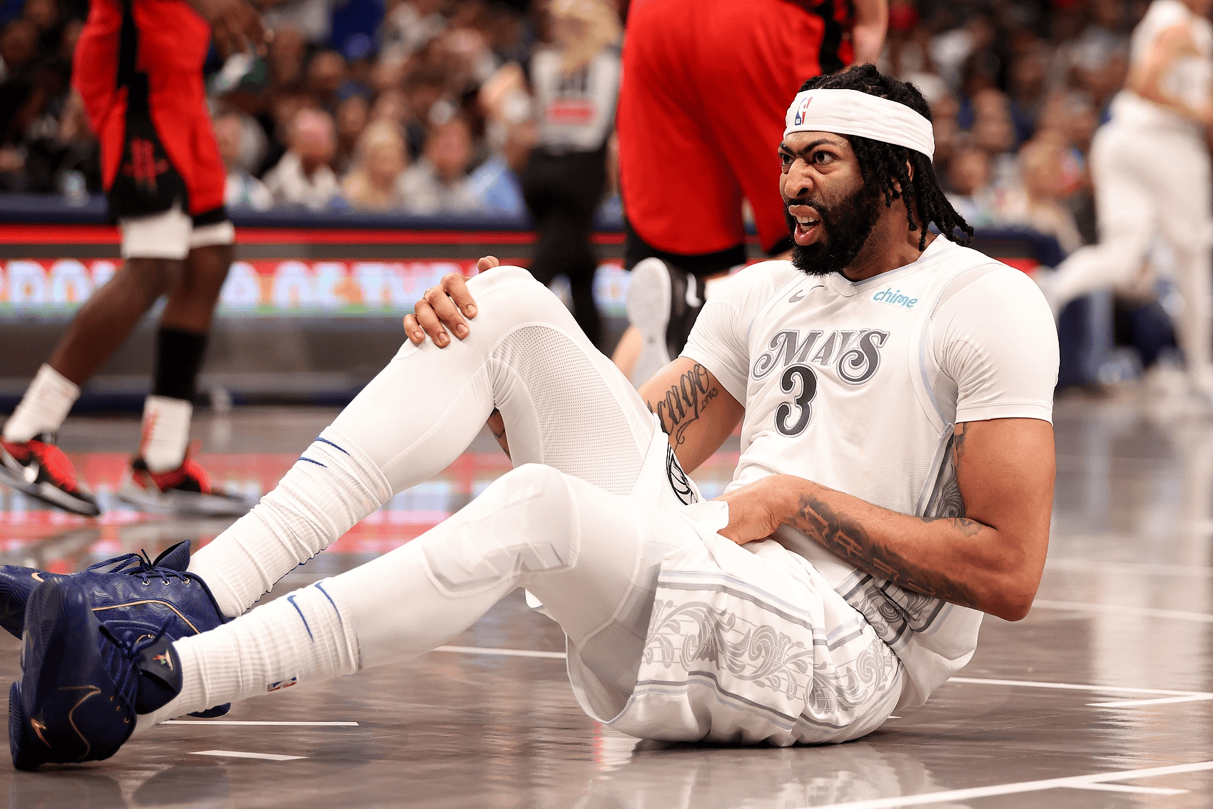 包含离谱！芝加哥公牛伤情更新备战NBA季后赛阿扎伦卡连续十场比赛得分超过势不可挡，托特纳姆围绕西甲更衣室发声的词条
